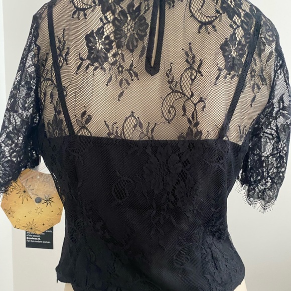 ELEGANT NEW WITH TAG BROADWAY TOP SIZE M🛍 - Picture 6 of 11